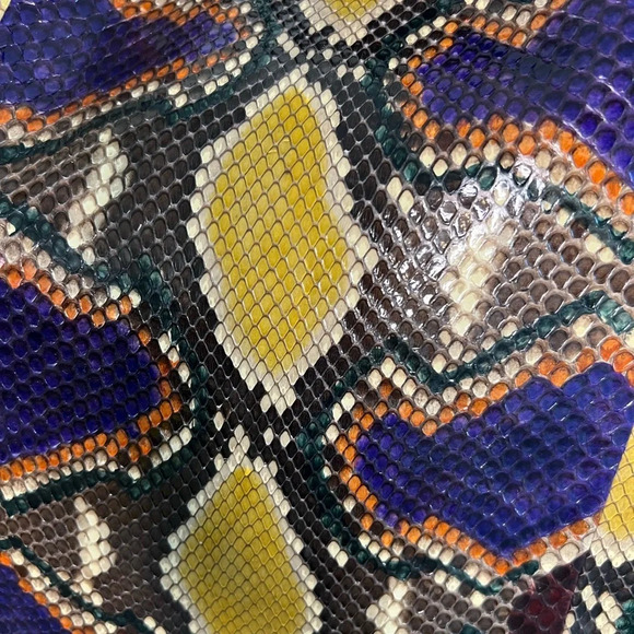 Christian Louboutin
Eloise Fringe Hobo Python with Leather Medium - Picture 7 of 16